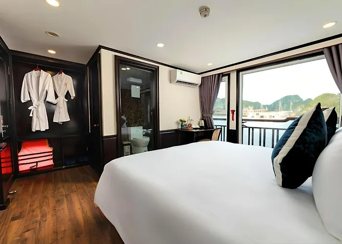 Botel Amanda Cruise Bay Hạ Long