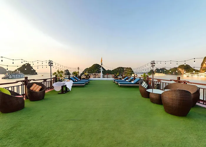 Amanda Cruise Bay Botel Hạ Long