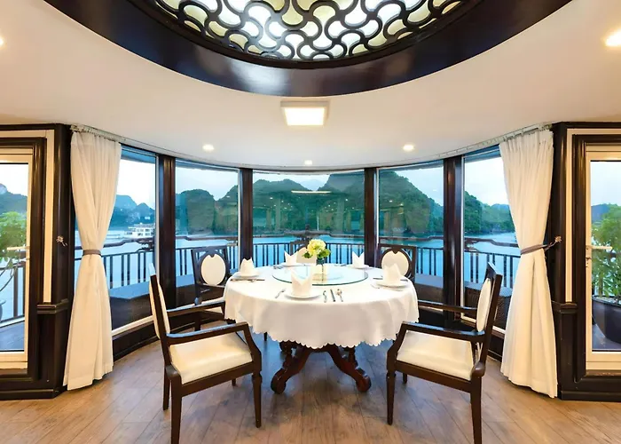 Botel Amanda Cruise Bay Hạ Long